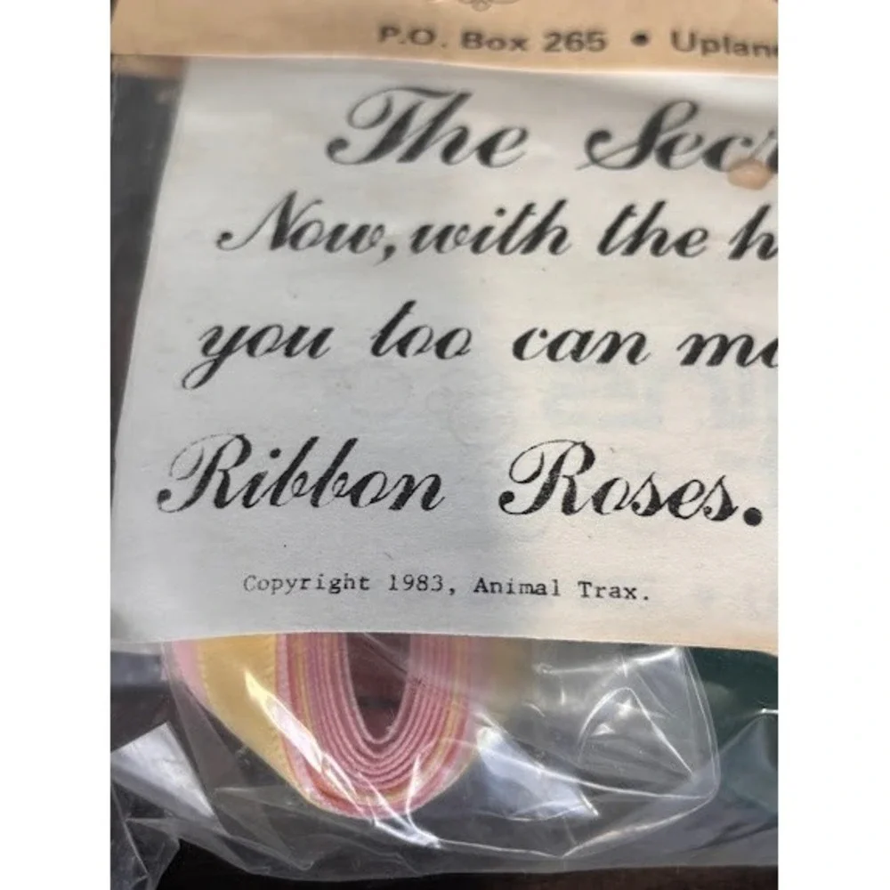 Vintage Rose-Eze Ribbon Rose Maker Animal Trax 1982 Craft Kit Offray Ribbon